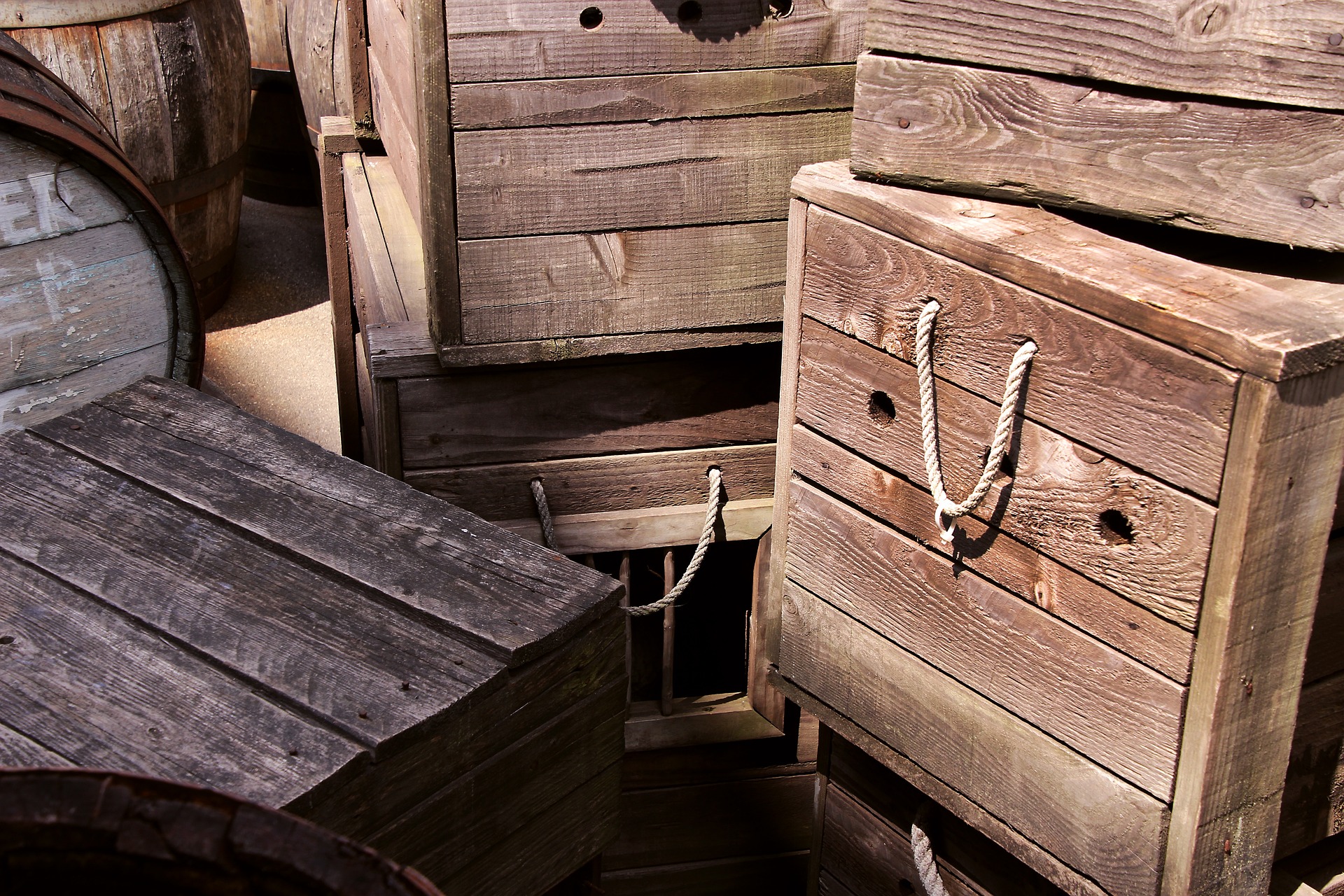 packing crates like the ones used by art couriers
