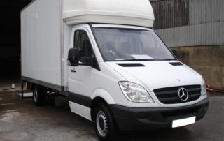 Image of Aardvark art Services unmarked van for shipping paintings with confidence